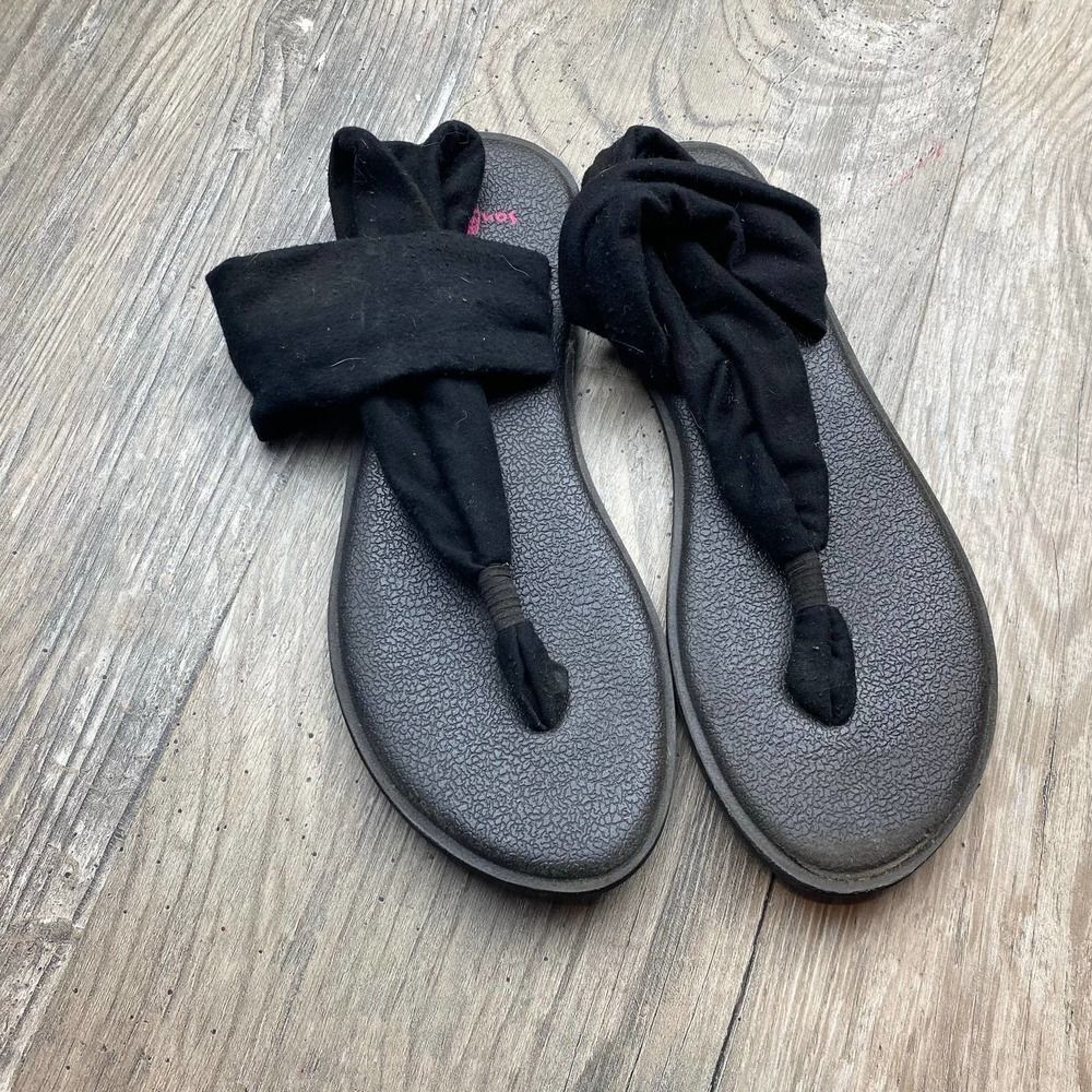 Sanuk Black Sling Back Yoga Sandals Youth Girls 6/7